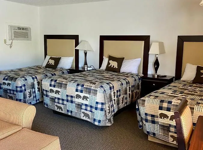 Holiday Lodge