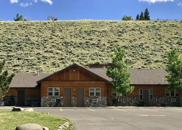 Holiday Lodge Motel