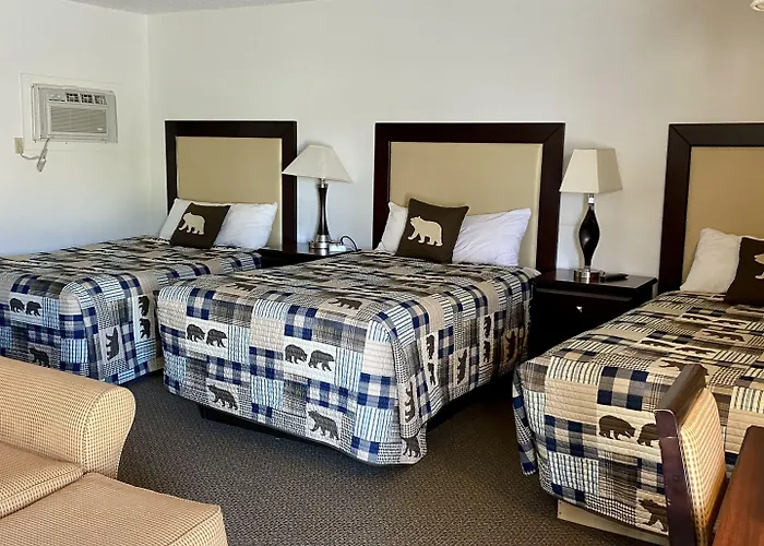 Holiday Lodge Motel