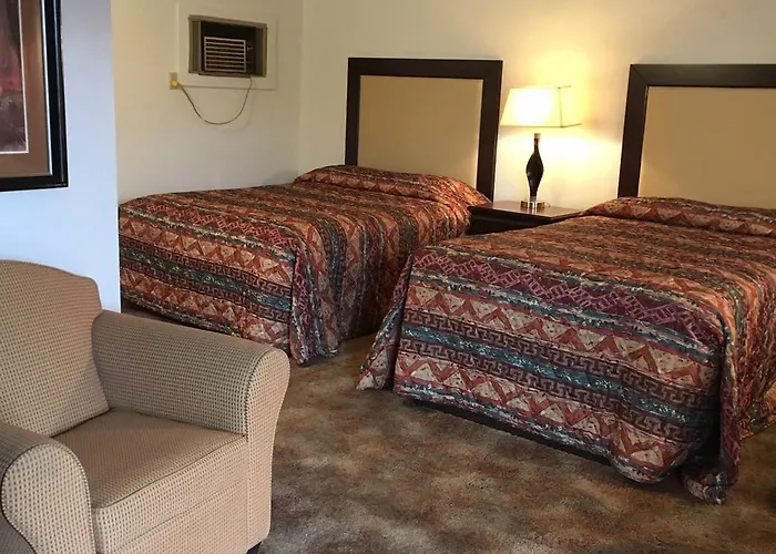 Holiday Lodge Motel